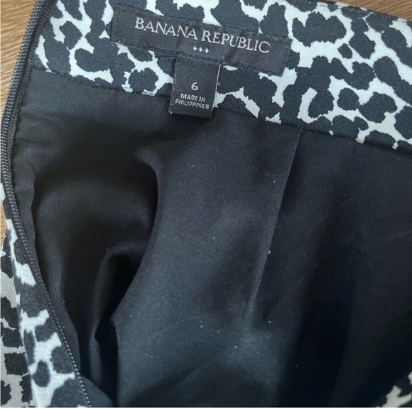 BANANA REPUBLIC Printed Pleated Skirt - Picture 5 of 5
